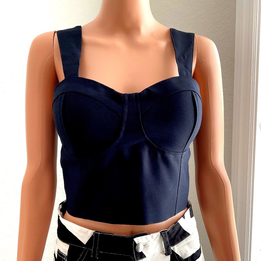 JOA crop top sz L New w tags
